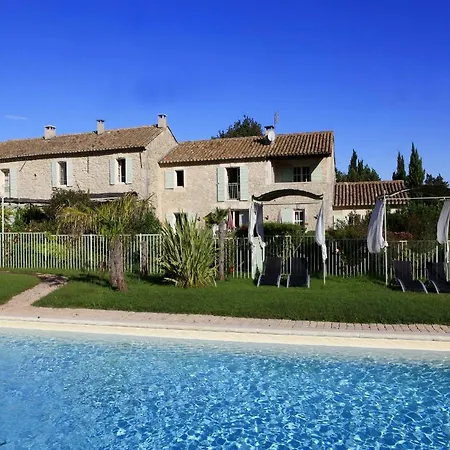 Bed & Breakfast Mas Des Figues - Mas Xviiie - Tres Calme - Certifie Biologique Frbio10- Piscine Roseraie - Cuisine Maison Brunch Paysan Mediterraneen Potager Huile D'Olive Bio - Agritourisme - Alpilles Saint Remy De Provence - Ouvert Du 01E Mai Au 30 Septembre -