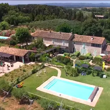 Mas Des Figues - Mas Xviiie - Tres Calme - Certifie Biologique Frbio10- Piscine Roseraie - Cuisine Maison Brunch Paysan Mediterraneen Potager Huile D'Olive Bio - Agritourisme - Alpilles Saint Remy De Provence - Ouvert Du 01E Mai Au 30 Septembre - Bed & Breakfast Saint-Rémy-de-Provence