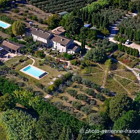 Bed & Breakfast Mas Des Figues - Mas Xviiie - Tres Calme - Certifie Biologique Frbio10- Piscine Roseraie - Cuisine Maison Brunch Paysan Mediterraneen Potager Huile D'Olive Bio - Agritourisme - Alpilles Saint Remy De Provence - Ouvert Du 01E Mai Au 30 Septembre - Saint-Rémy-de-Provence